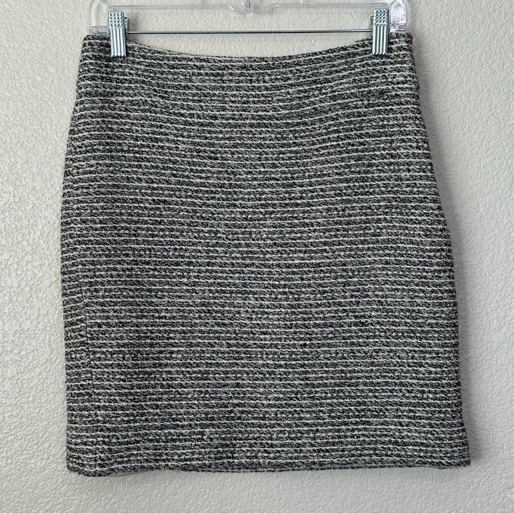 Banana Republic Black Combo Italian Fabric Textured Mini Skirt, Size 4